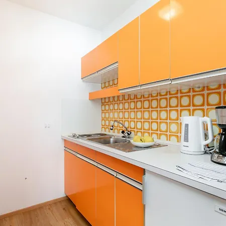 Brixen Alpin Living 18 公寓